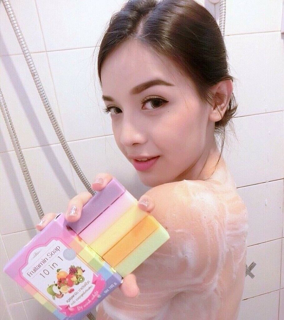 100 g FRUITAMIN SOAP 10 IN 1 WHITENING BRIGHTENING WINK WHITE BRAND by "www.ccthaitown.com"